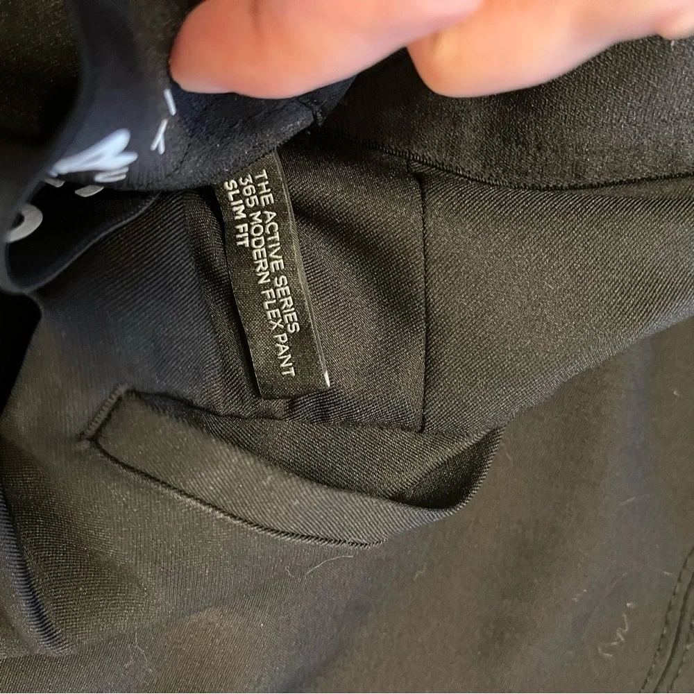 Haggar the Active Series 365 Modern Flex Pant Slim Fit 30 in. waist/32 in. long